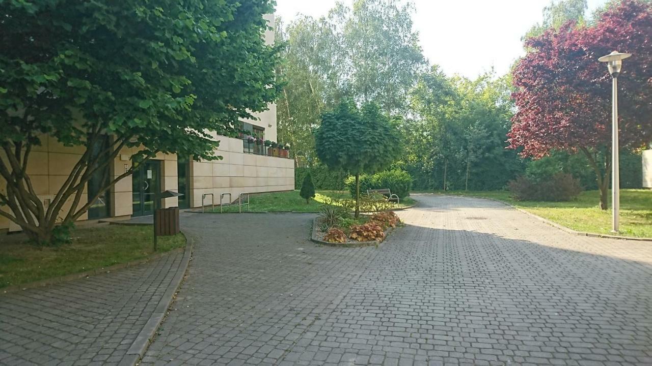 Quiet And Spacious With Garage Option Apartment Krakow