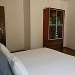 Quiet And Spacious Apartment With Garage Option