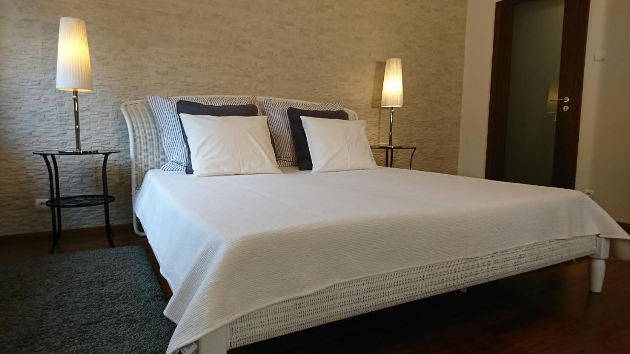 Quiet And Spacious With Garage Option Appartement Krakau